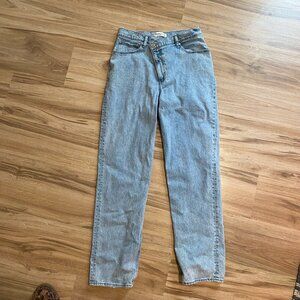 Abercrombie & Fitch The ‘90s Straight Ultra High Rise Jeans Light Wash 30